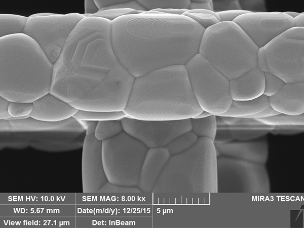 精度陶瓷微波器件的微米尺度3D打印光子晶体 